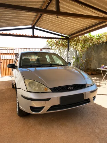Ford Focus Sedan 1.6/1.6 Flex 8v/16v 4P Mec. 2005