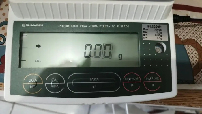 Balança de Precisão 3200gr Com Divisão de 0,01gr BL3200H Shimadzu