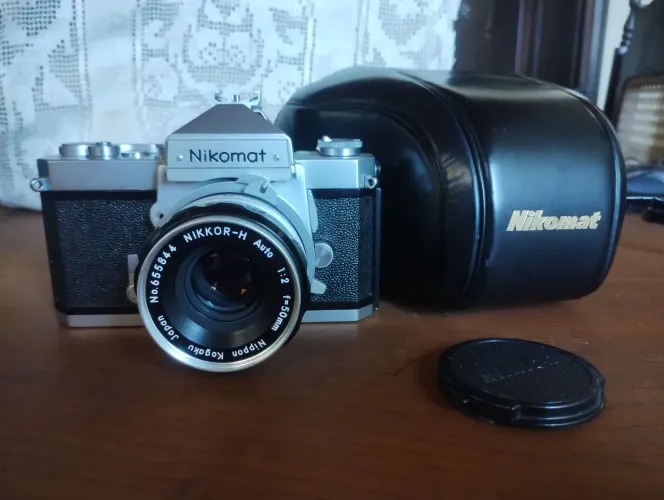 Câmara analógica Nikon ,modelo Nikomat,mint!