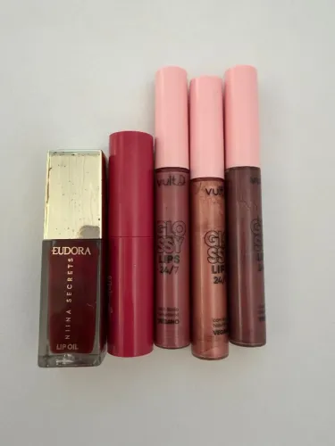 Kit gloss novinhos só testados perfeitos