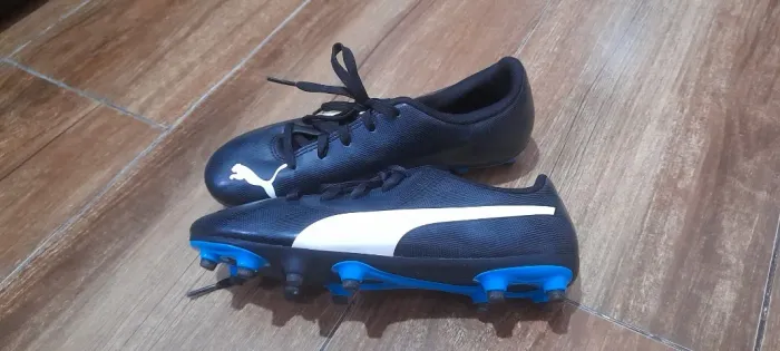 Chuteiras Puma N35 Campo semi novo infantil original