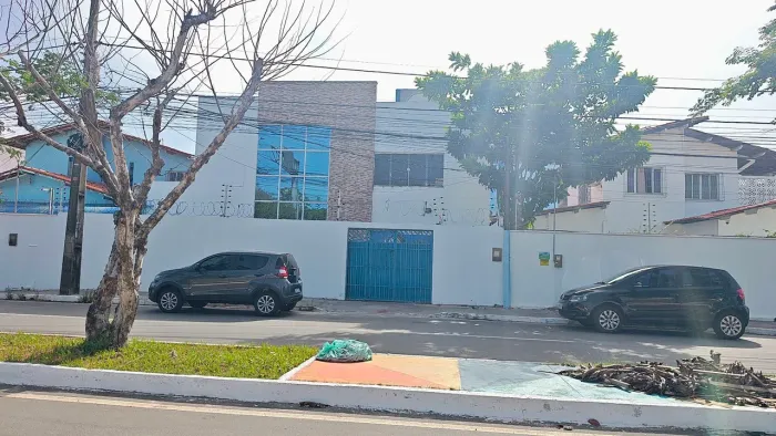 Casa comercial duplex com com recepção e Salas no Cohafuma