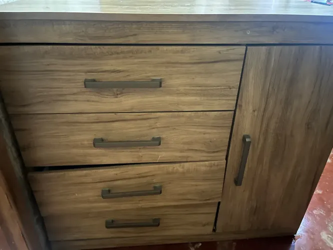 Vendo cômoda