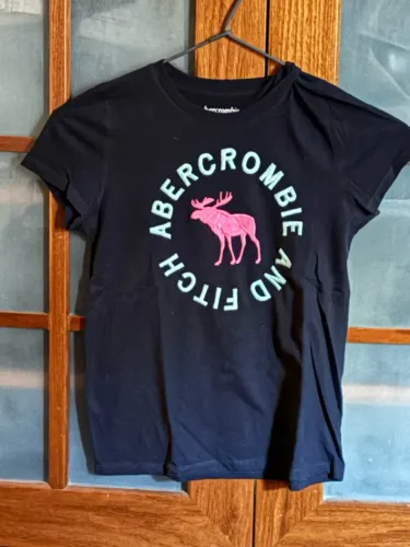 Camiseta infantil Abercrombie & Fitch azul escuro original tam. 9/10
