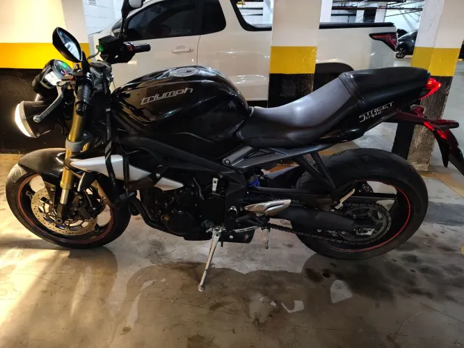 Triumph street triple ABS 675