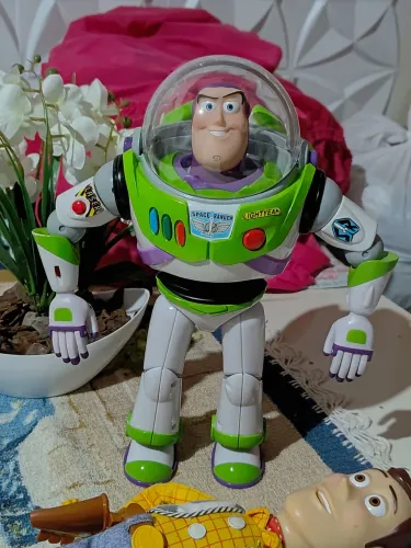 Buzz Lightyear Thinkway Toys Falas em PORTUGUÊS