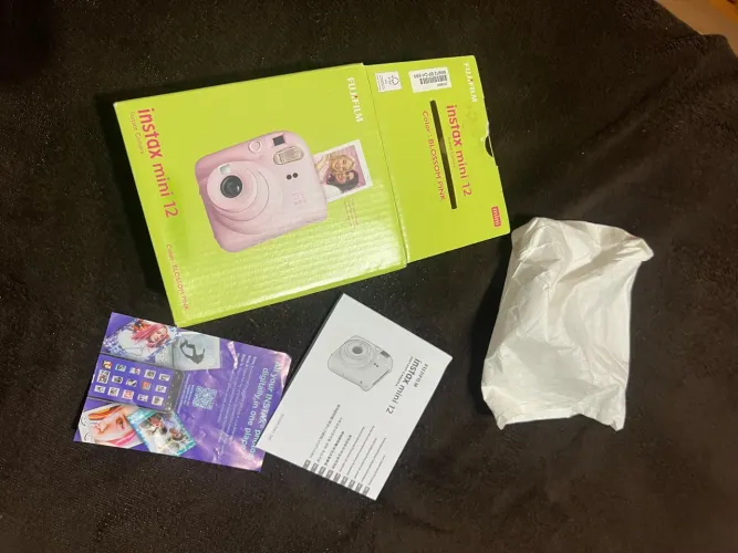 Câmera Instax Mini 12 Lilás ? 8 FOTOS RESTANTES + Caixa Completa ?