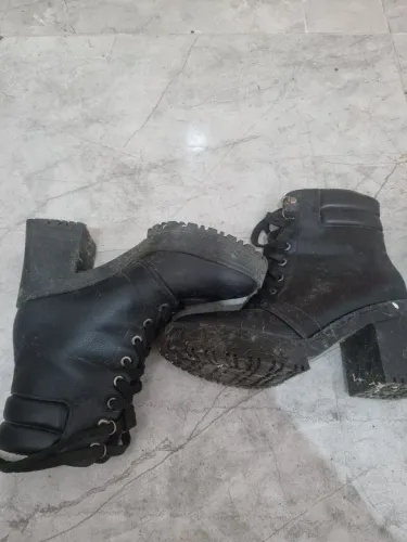 Bota nunca usada