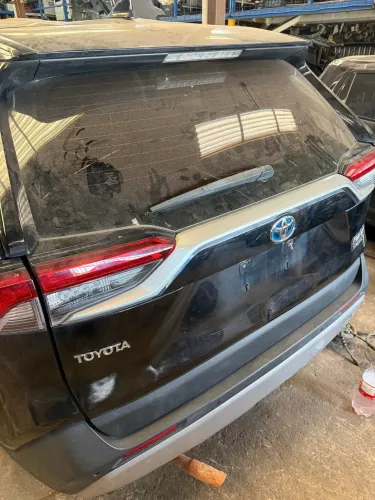 Tampa traseira RAV4 híbrid 2019 a 2026