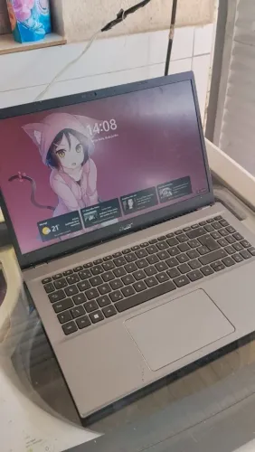 Vendo ou troco Notebook semi-novo