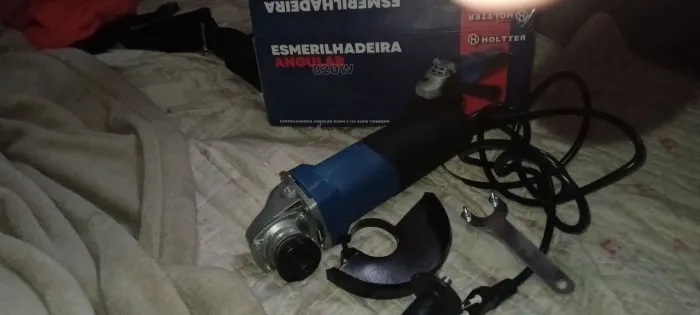 Esmerilhadeira angular