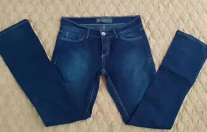 Calça jeans flare 2000's