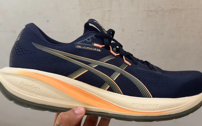 TÊNIS PARA CORRER, ASICS GEL-CUMULUS 28/ TAMANHO 42