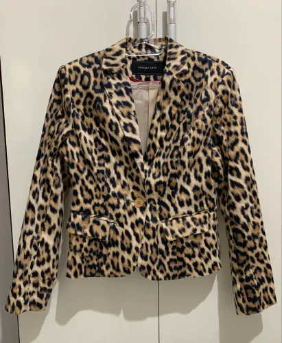 (TAM: P-M) BLAZER FEMININO ANIMAL PRINT ONÇA