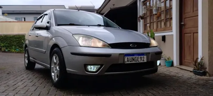 Ford Focus Ghia Sed. 2.0 16v/2.0 16V Flex AUT 2004