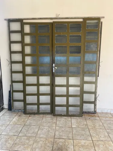 Porta dupla folha 500,00