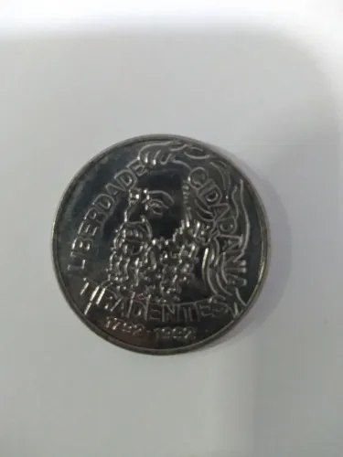 ?Moeda Antiga 5000 Cruzeiros 1992 Tiradentes Liberdade e Cidadania?