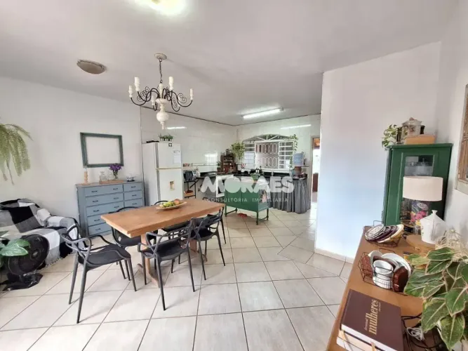 Casa com 3 quartos à venda, 218 m² por R$ 720.000 - Jardim Terra Branca - Bauru/SP