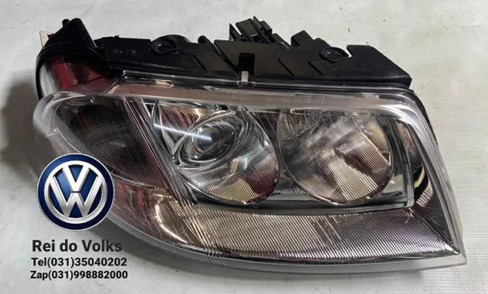 FAROL L/D VW BORA 