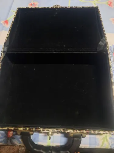 Porta bijuterias, esmalte 
