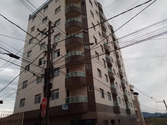 Excelente apartamento no centro de Carmópolis de Minas/MG.