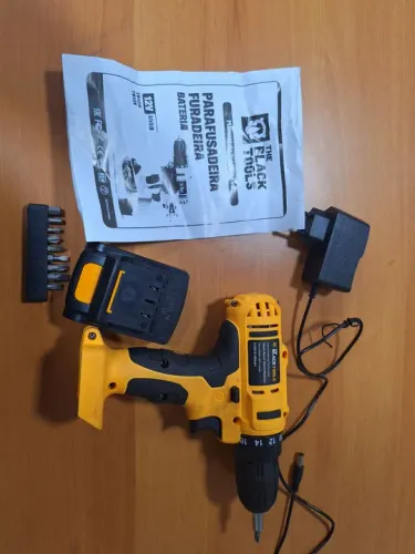 Parafusadeira/Furadeira 12V Bivolt - Black Tools