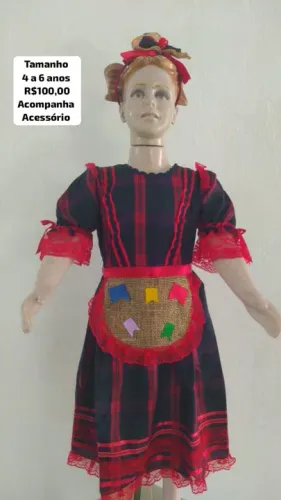 Vestidos infantis e blusa para meninas