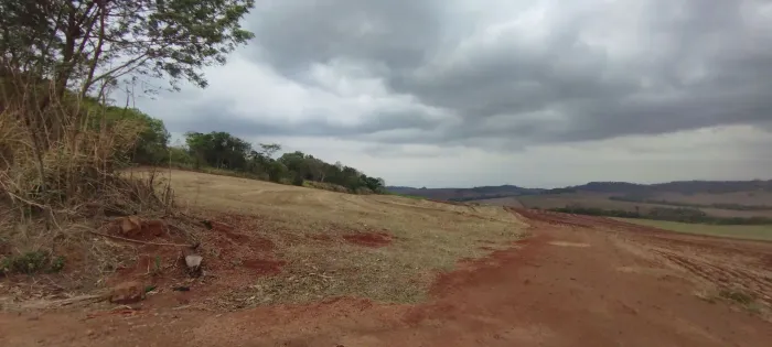 Lote de 20.000 m2,Estrada Pinguim ,Floresta -Pr 6km da pr317