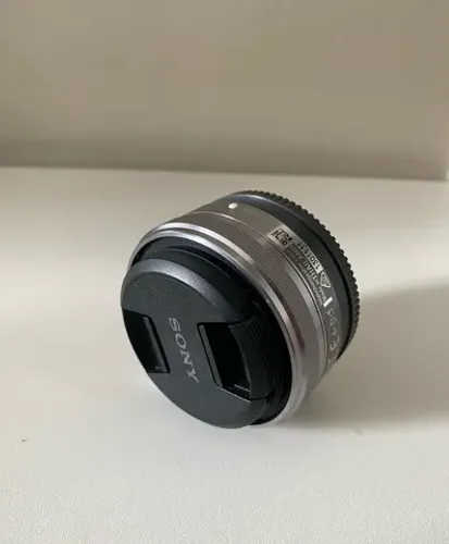 Lente Sony 16mm 2.8