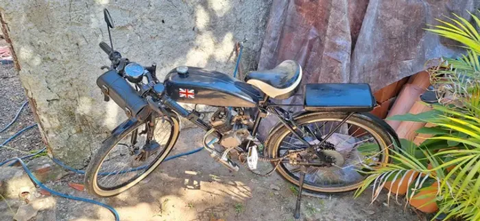 Bicicleta motorizada Café Racer 80cc