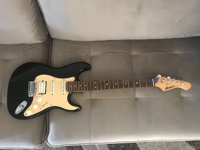 Guitarra Aria Pro 2 Stratocaster