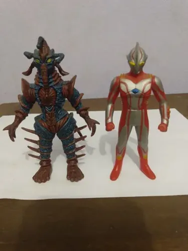 Bonecos Spectroman