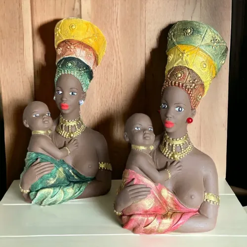 Esculturas de mulheres africanas com bebê 38cm NOVO