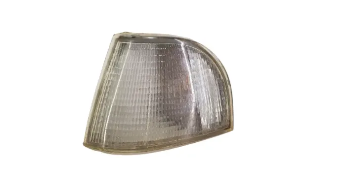 Pisca dianteiro esquerdo VW Santana 99 a 06 paralelo LEIA