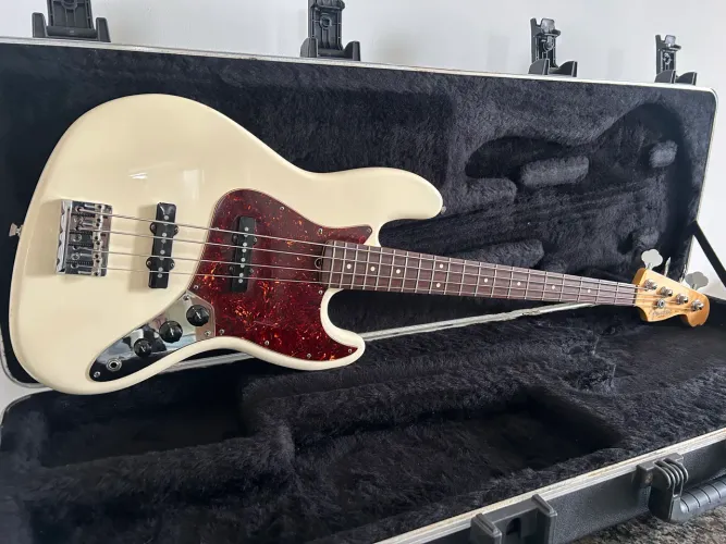 Só venda - Baixo Fender Jazz Bass Am Std OWT com case