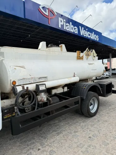 Tanque para combustível