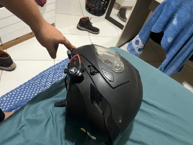 Capacete Viseira Dupla Escamoteável com headset