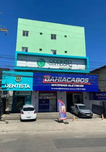 Imóvel para venda tem 400 metros quadrados em Itapuã - Salvador - BA