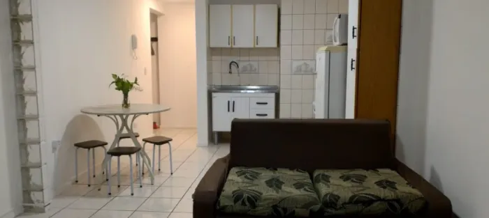 Excelente kitnet no centro de Curitiba 