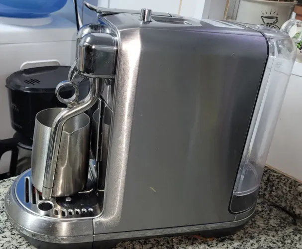 | Cafeteira Nespresso com Aeroccino - Pronta Entrega!