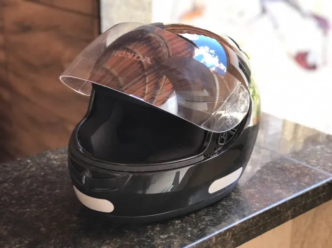 Capacete novo sem uso 