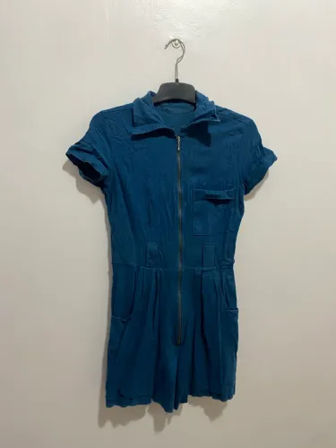 Macacão azul escuro- Tamanho P 