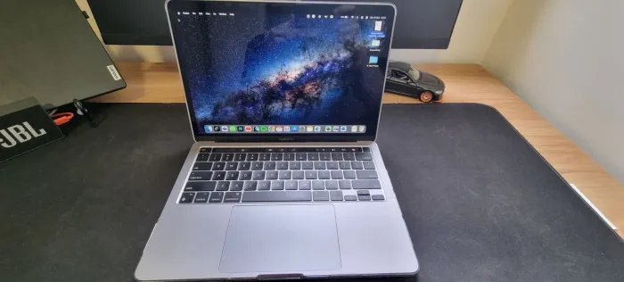 macbook pro 13 2020