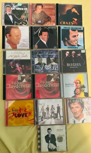 Coleção de 16 CDs de Musica Internacional Romântica