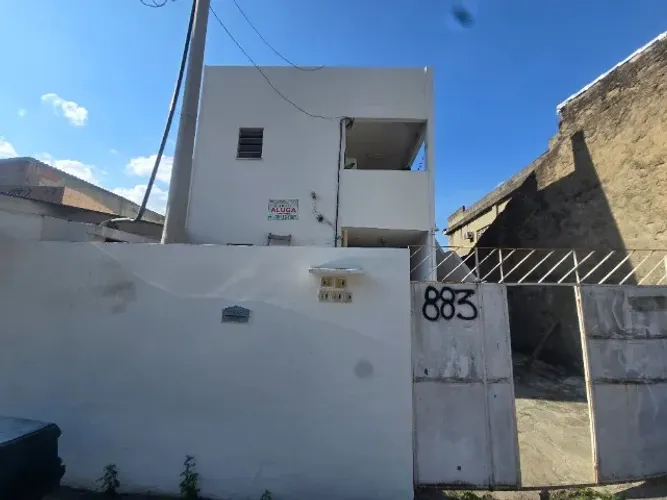 ALUGA-SE CASA DE 1 QUARTO EM PADRE MIGUEL