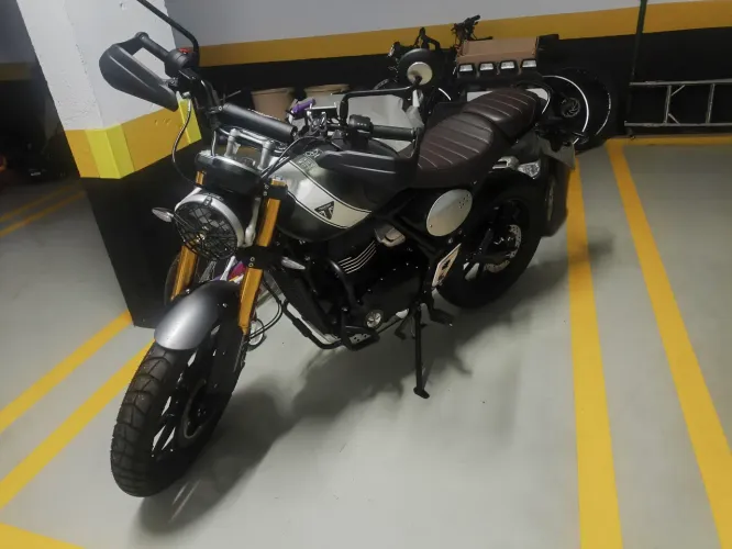 Scrambler 400X - Impecável + opcionais