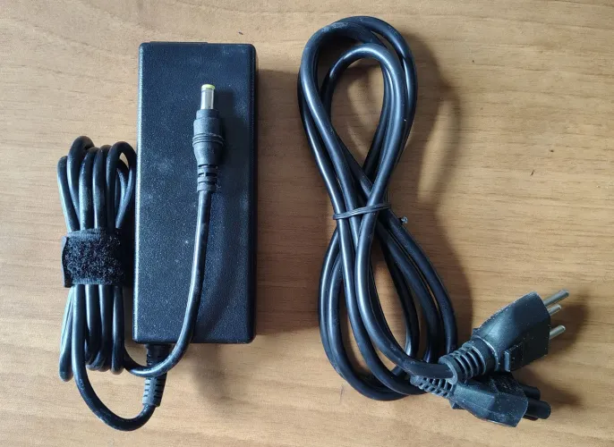 Fonte notebook 19v nodaji