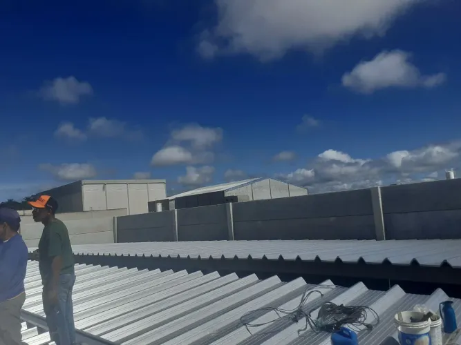 Fazemos telhado e ondalom calhas e rufos industrial