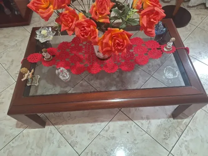 Mesa de centro madeira Maciça com vidro