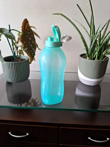 Garrafa de Água Tupperware 2 Litros 